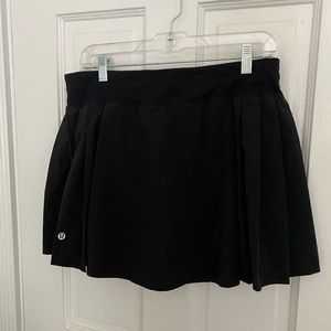 Lululemon pleated tennis skirt size 12